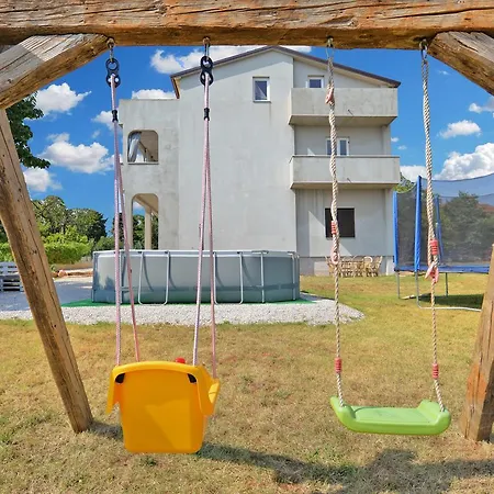 Apartment Krancici 1740